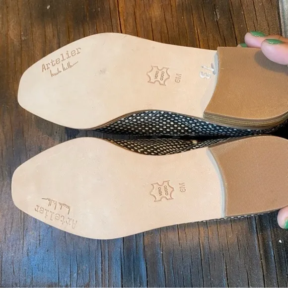 NWOT Nicole Miller Artelier Stella Sabrina  Taupe Slip On Shoes