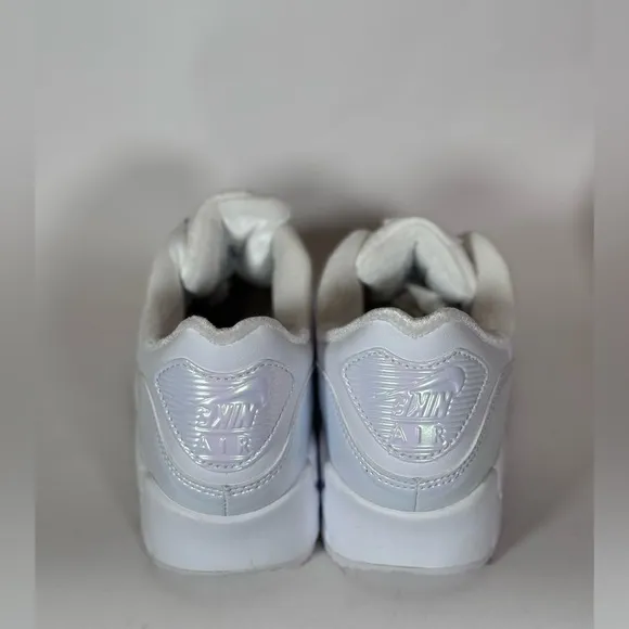 NWOT Nike Air Max 90 Women's Shoes