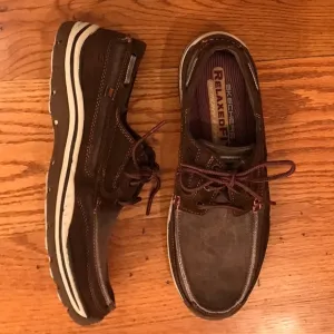 NWOT Skechers Sneakers, Brown