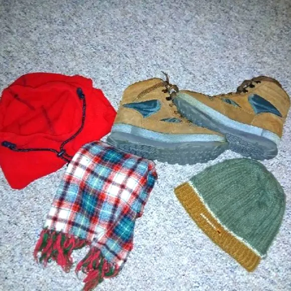 NWOT Vintage thinsulate Unisex LLbean hiking boots bundle Carhartt and more