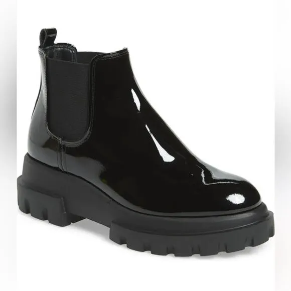 NWOT Women's AGL Maxine Chelsea Patent leather Beatle Boots - Sz 11