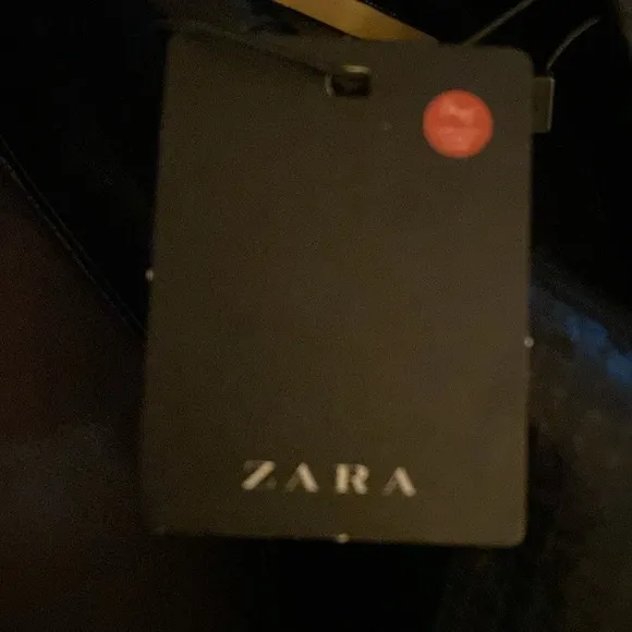 NWOT. Zara Black Heeled Shoes. Size 7,5.
