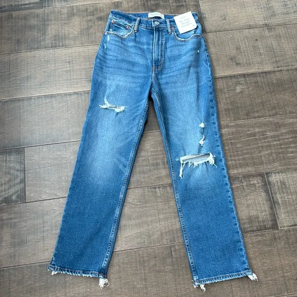 NWT ABERCROMBIE &amp; FITCH  Comfort StretchUltra High Rise Ankle Straight Jean 26