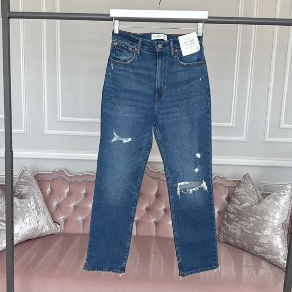 NWT ABERCROMBIE &amp; FITCH  Comfort StretchUltra High Rise Ankle Straight Jean 26