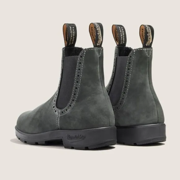 NWT BLUNDSTONE Rustic Black Premium Leather High Top Boots!
