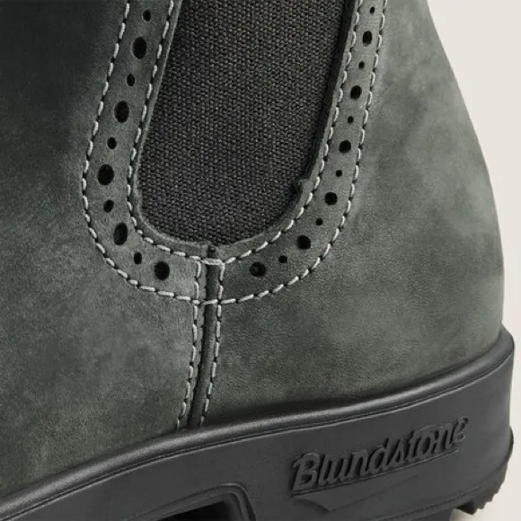 NWT BLUNDSTONE Rustic Black Premium Leather High Top Boots!