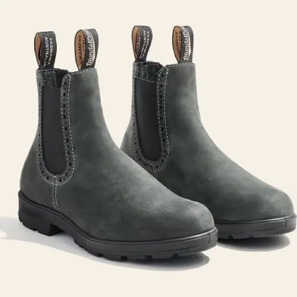 NWT BLUNDSTONE Rustic Black Premium Leather High Top Boots!