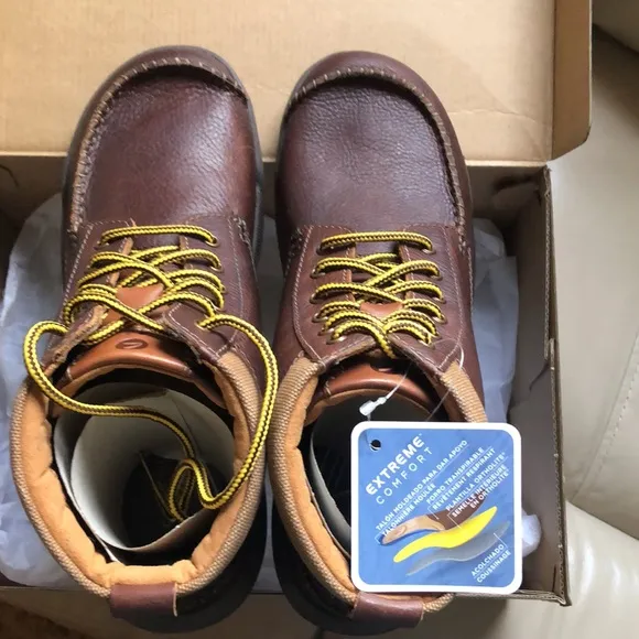 NWT Clark’s Leather Boots