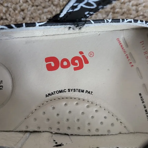 ♥️NWT♥️ DOGGI GIRLS LEATHER DRESS SHOES