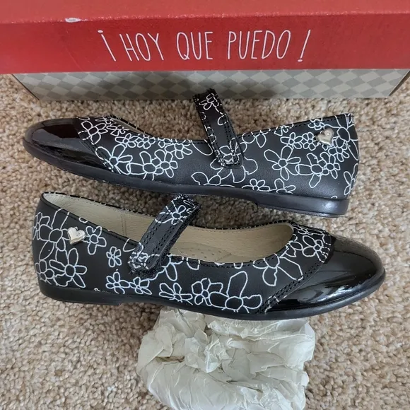 ♥️NWT♥️ DOGGI GIRLS LEATHER DRESS SHOES