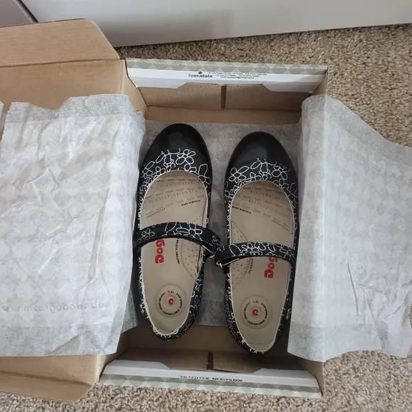 ♥️NWT♥️ DOGGI GIRLS LEATHER DRESS SHOES