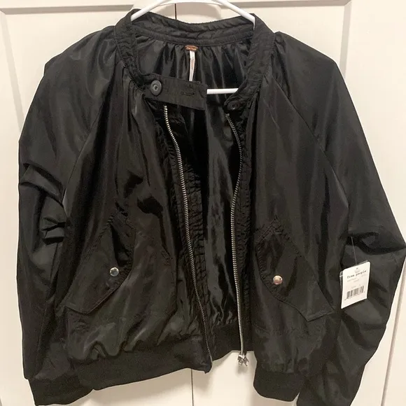 NWT [Free People] Midnight Black Full-Zip Bomber Jacket Women’s Size Large
