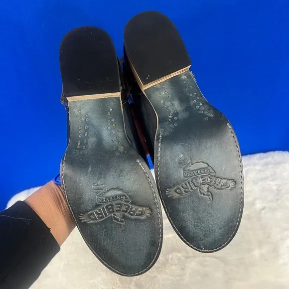 •NWT |•FREEBIRD BY STEVEN•| 'Marlon' Mary Jane Navy Blue Croc Shoes Size 10