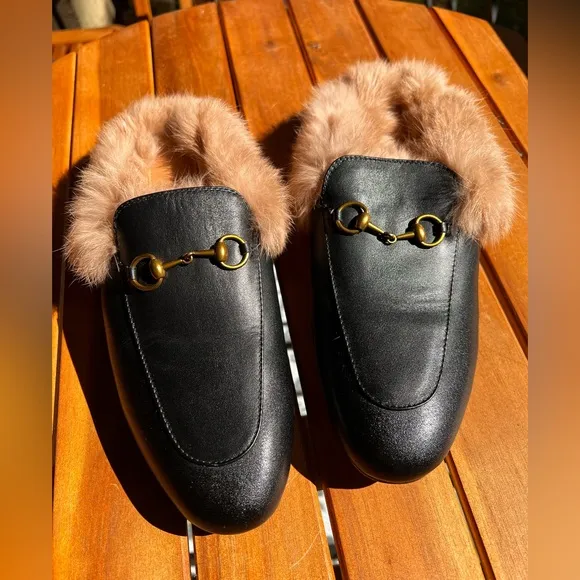 NWT Leather and rabbit fur mules shoes Size 8