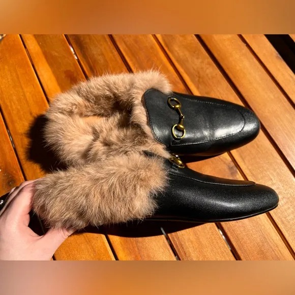 NWT Leather and rabbit fur mules shoes Size 8