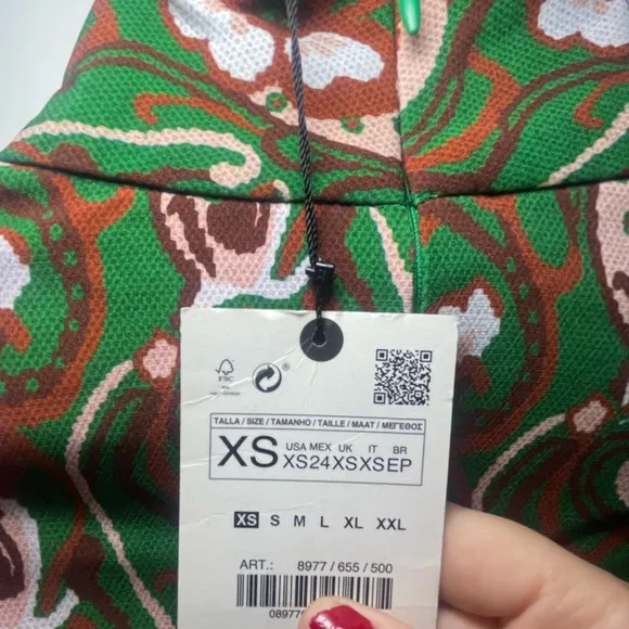 🆕💚NWT Long Sleeve Zara Dress Green Print Side Slit Vintage Mod Style ❤️‍🔥
