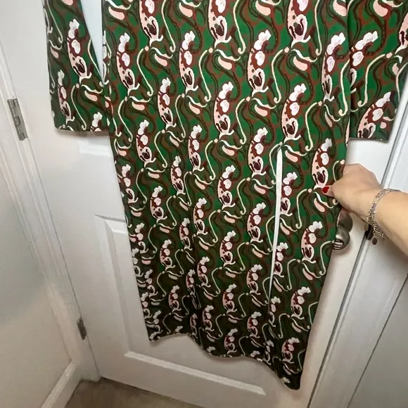🆕💚NWT Long Sleeve Zara Dress Green Print Side Slit Vintage Mod Style ❤️‍🔥
