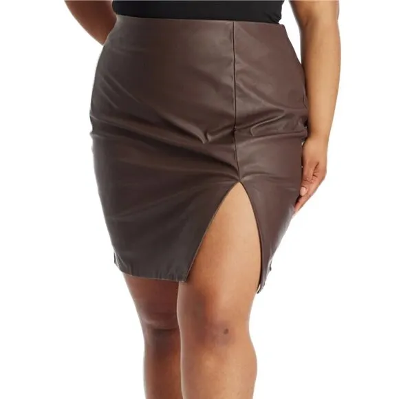 NWT MAREE POUR TOI Plus Asymmetrical Faux Leather Front Slit Pencil Mini Skirt