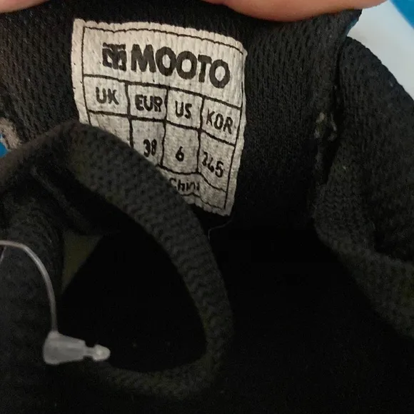 NWT Mooto Drive II martial arts shoes.