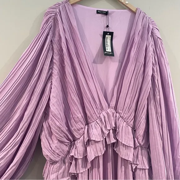 NWT Nasty Gal Plus V-Neck Frill Detail Pleated Maxi Dress Lilac, 24W Spring Prom