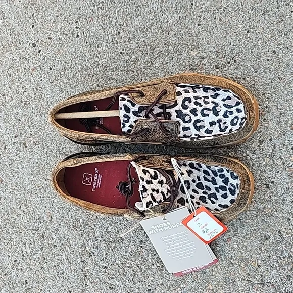 NWT NEW Twisted X Distressed Leopard Boat Shoe Driving Moc Size 2