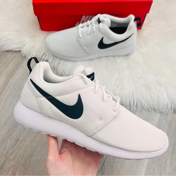 NWT Nike Roshe One Women’s Shoes