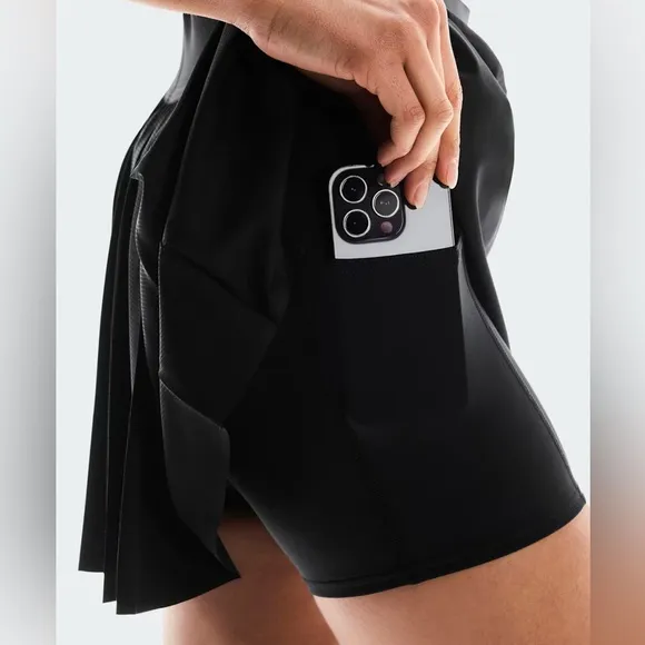 NWT [On Running] Court Pleated Athletic Tennis Skirt Skort in Black Women’s XXL