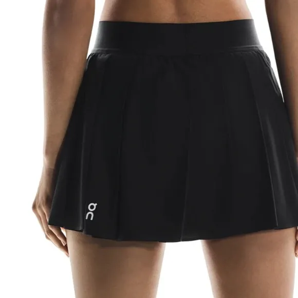 NWT [On Running] Court Pleated Athletic Tennis Skirt Skort in Black Women’s XXL
