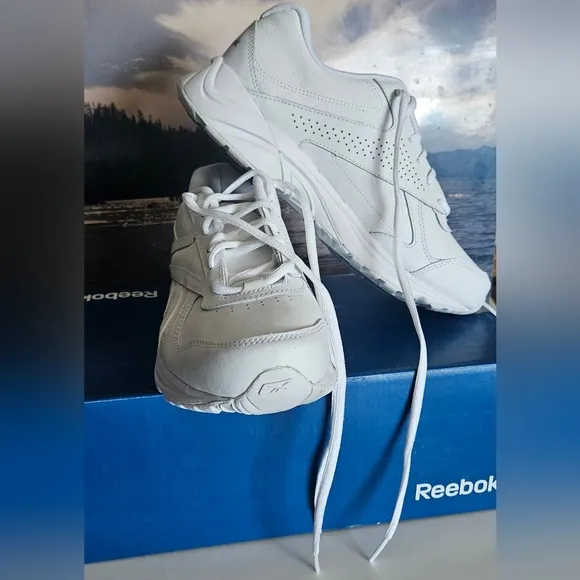NWT Reebok Walking Shoes