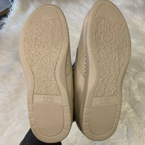 NWT SAS Free Time Bone Leather Comfort Walking Shoes Beige