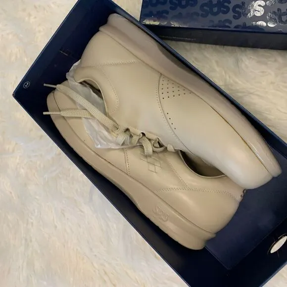 NWT SAS Free Time Bone Leather Comfort Walking Shoes Beige
