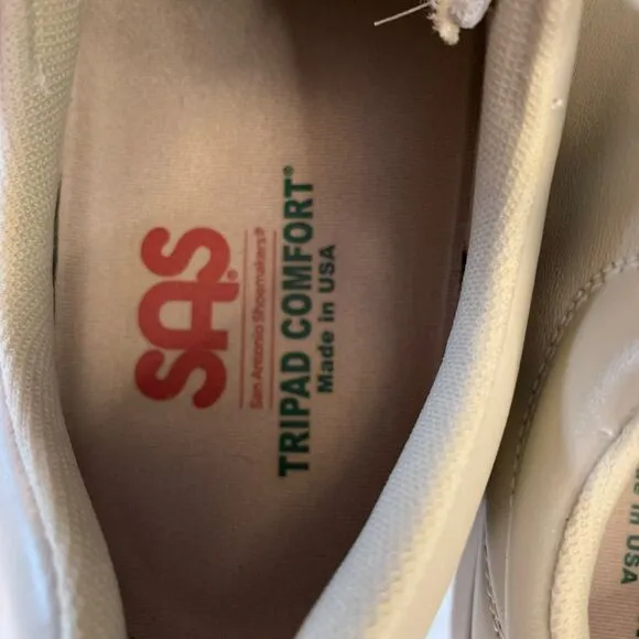NWT SAS Free Time Bone Leather Comfort Walking Shoes Beige