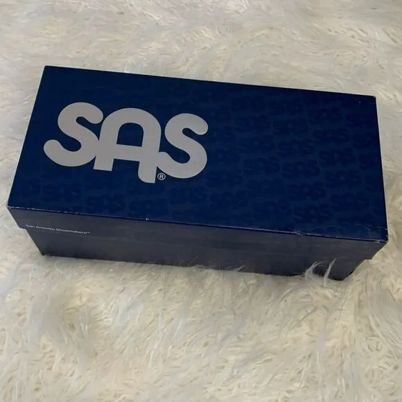 NWT SAS Free Time Bone Leather Comfort Walking Shoes Beige