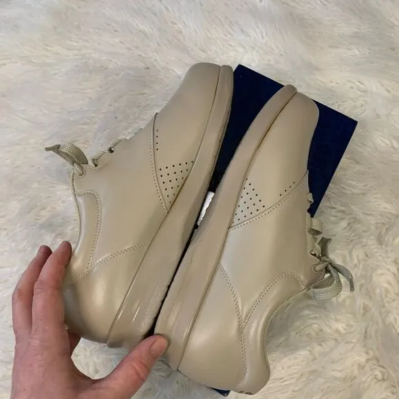 NWT SAS Free Time Bone Leather Comfort Walking Shoes Beige