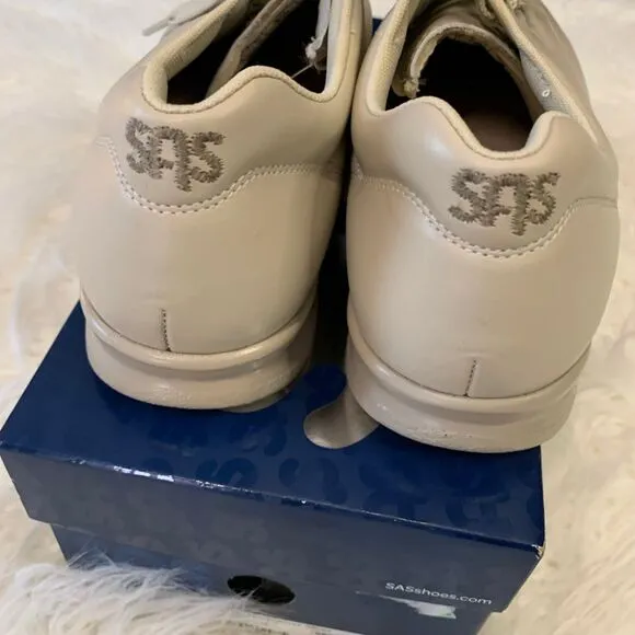 NWT SAS Free Time Bone Leather Comfort Walking Shoes Beige