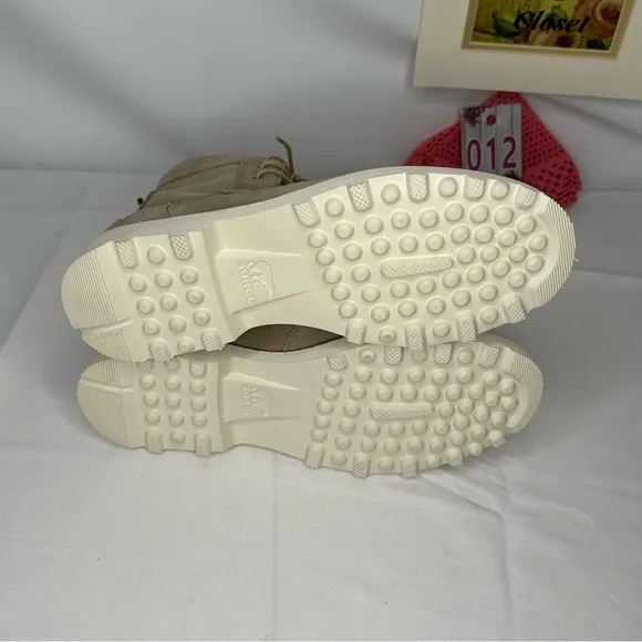 NWT Sorel Caribou OTM WaterProof Ancient Fossil/Chalk Boots Size 11