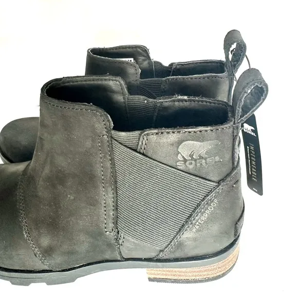NWT Sorel Emelie Chelsea bootie black genuine waterproof leather ankle boots 7.5