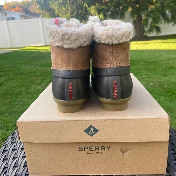 NWT Sperry Women's Saltwater Alpine Water Resistant Bootie Boots Shoes(Sz. 8)