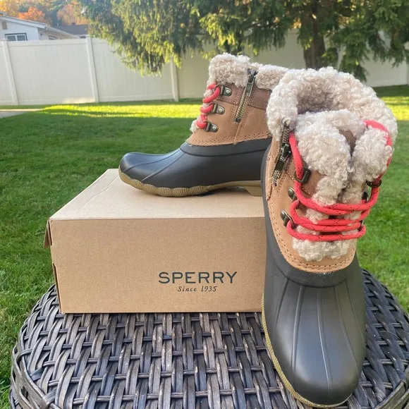 NWT Sperry Women's Saltwater Alpine Water Resistant Bootie Boots Shoes(Sz. 8)