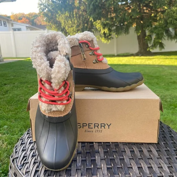 NWT Sperry Women's Saltwater Alpine Water Resistant Bootie Boots Shoes(Sz. 8)