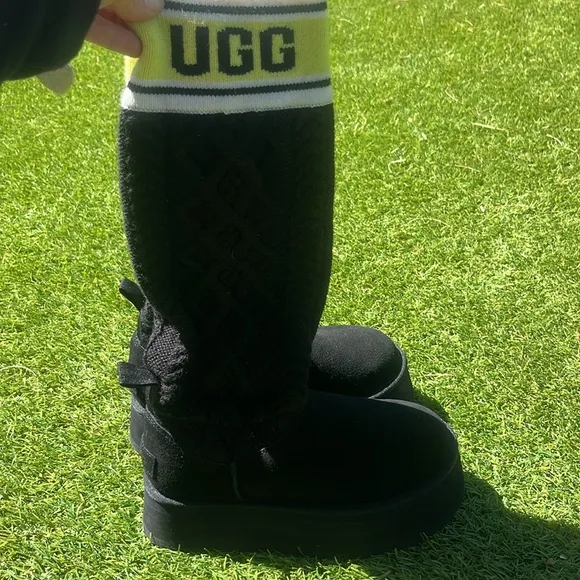 NWT UGGS Sweater Letter Tall Boots