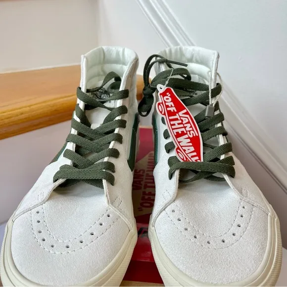 NWT Vans Sk8 Hi Leather Sneakers in Vintage Pop - Marshmallow Turtledove shoes