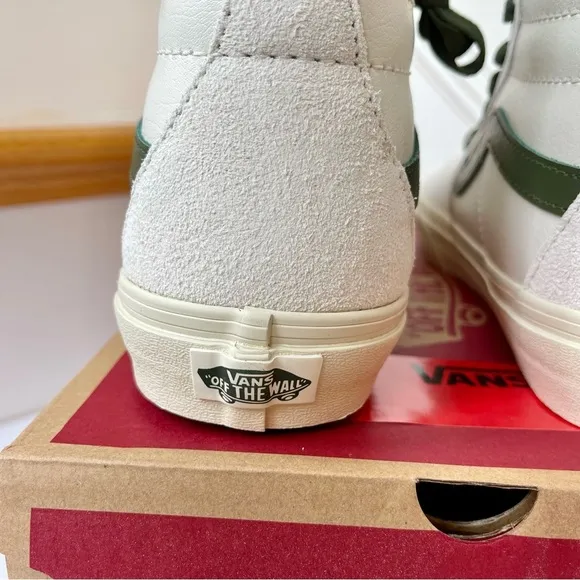 NWT Vans Sk8 Hi Leather Sneakers in Vintage Pop - Marshmallow Turtledove shoes