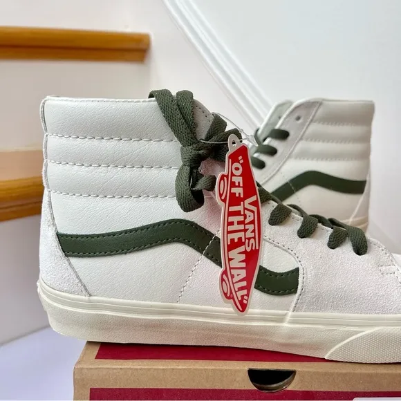 NWT Vans Sk8 Hi Leather Sneakers in Vintage Pop - Marshmallow Turtledove shoes