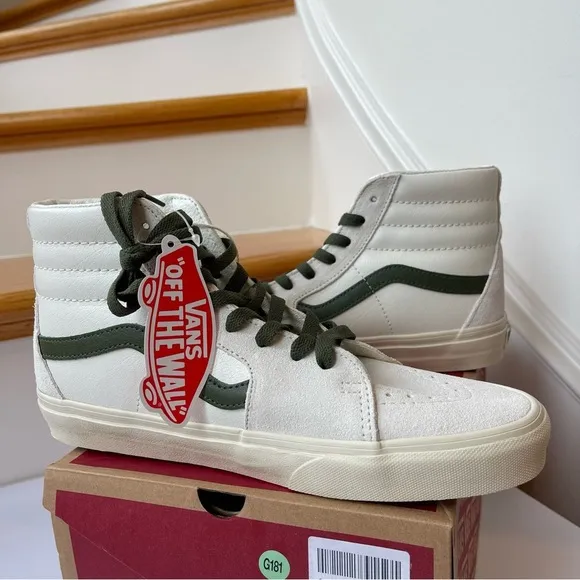 NWT Vans Sk8 Hi Leather Sneakers in Vintage Pop - Marshmallow Turtledove shoes