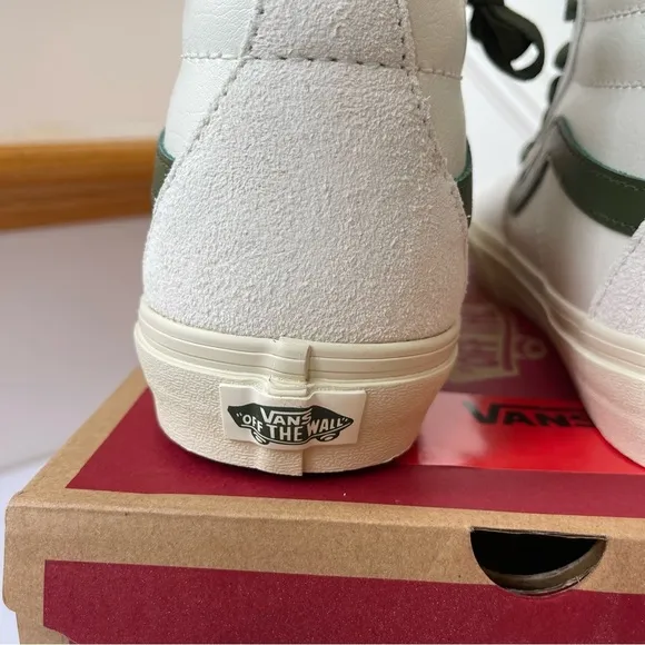 NWT Vans Sk8 Hi Leather Sneakers in Vintage Pop - Marshmallow Turtledove shoes