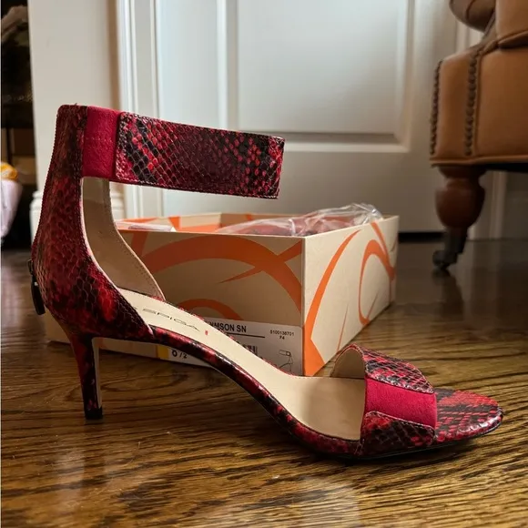 NWT VIA SPIGA Faux Snakeskin Red and Black Heels, Size 8.5