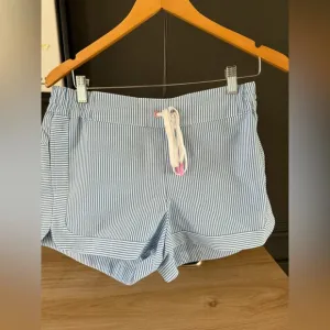 NWT • Vineyard Vines • S • Harbor Seersucker Shorts Blue/White w/ Pink accents