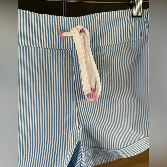 NWT • Vineyard Vines • S • Harbor Seersucker Shorts Blue/White w/ Pink accents