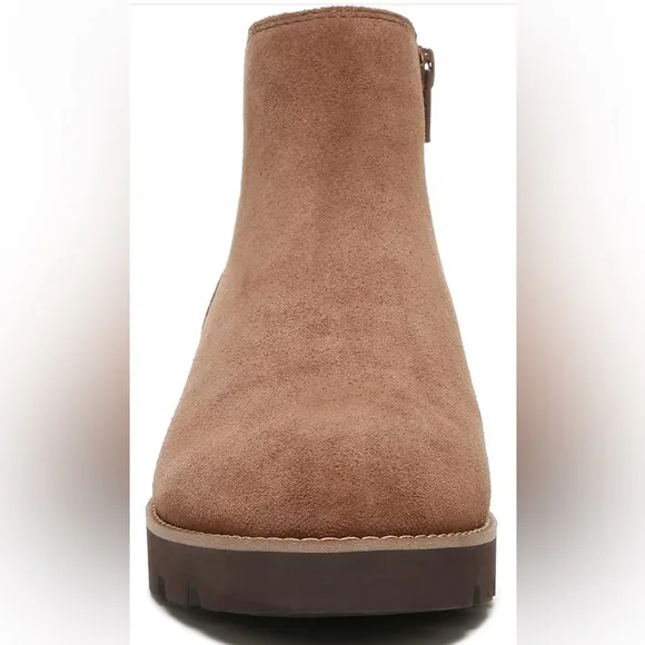 NWT Vionic Charm Brionie Chelsea  Ankle Boots That Include Three-Zone Comfort